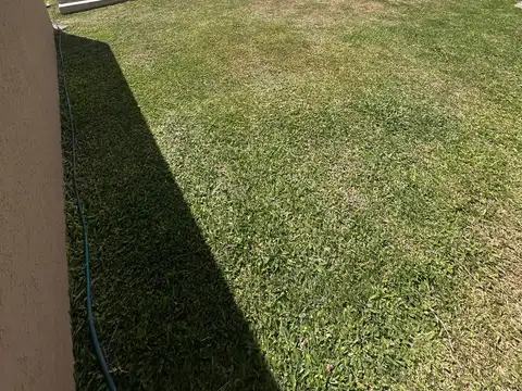 Venta de Casa 4 AMBIENTES, Ituzaingó Centro