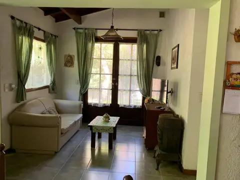 Casa 3 ambientes con 2 baños
