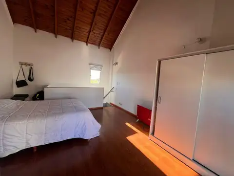 Depto Tipo Casa en Venta 27 años