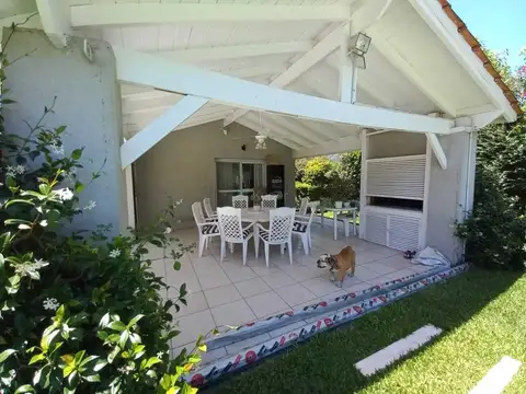 Casa en Campo Chico cc con pileta Febrero .