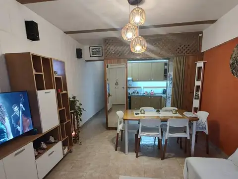 Depto Tipo Casa en Alquiler de 3 ambientes