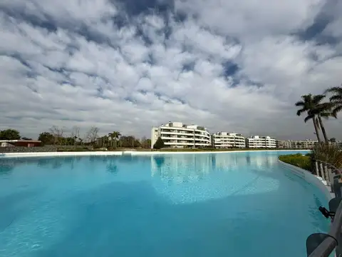 Lagoon Pilar