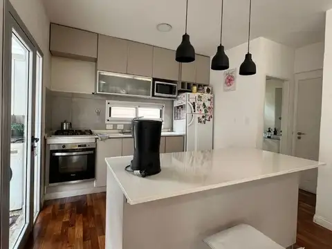 Depto Tipo Casa 4 ambientes con 1 baño