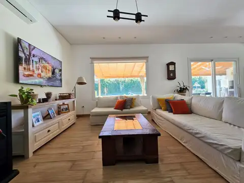 Casa en Venta en San Joaquin, USD 279.000