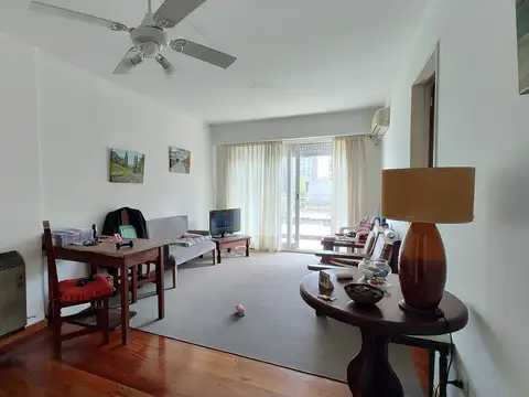 Albarellos 2100, Piso 4