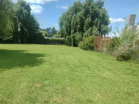 LOTE | 982 M2 | CERCA DEL LAGO | APTO CRÉDITO | ESCRITURADO | LA CÁNDIDA