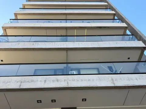 13 e/ 36 y 37 , Piso 4