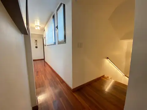Depto Tipo Casa 5 ambientes con 2 baños