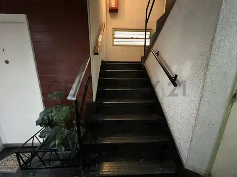 Av Acoyte 900, Piso 0