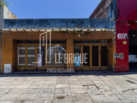 Casa 7 ambientes con 2 baños