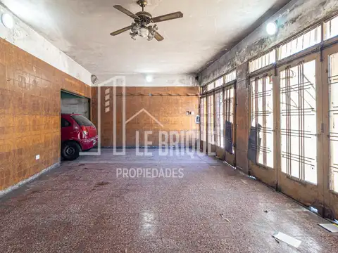 Casa en Venta con 4 cocheras