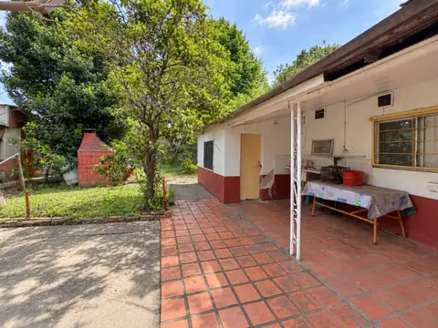 Casa 4 ambientes con 1 baño