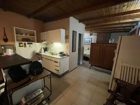 CASA EN VENTA CITY BELL PILETA 1 DORMITORIO