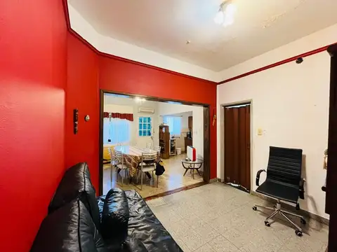 Casa en Venta con 3 cocheras