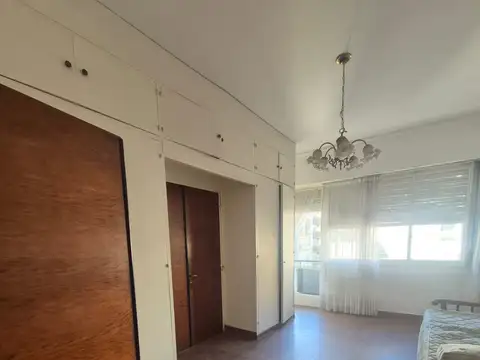 Esmeralda 1000, Piso 4
