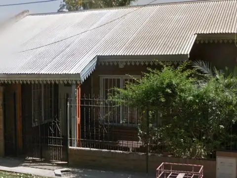 Casa 6 ambientes con 1 baño