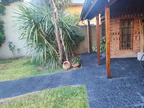 Casa en Venta con 6 cocheras
