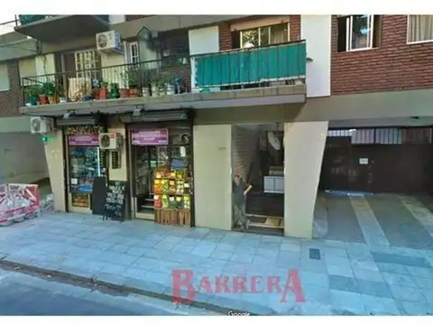 COCHERA CON FACIL ACCESO
