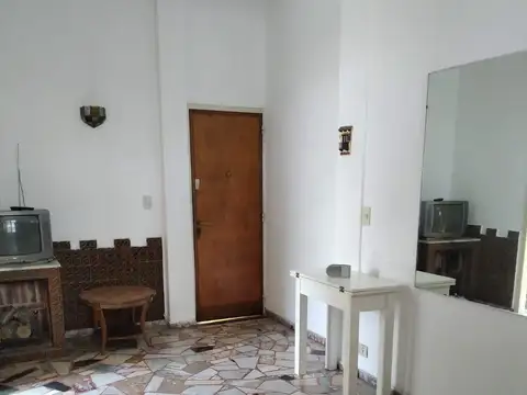 DEPARTAMENTO EN LA CALLE CHILE (A DOS CUADRAS DE FAVALORO)