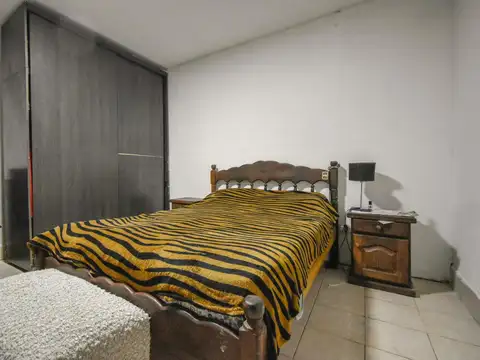 VENTA TIPO CASA PH A RECICLAR.