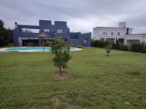 Casa en Venta de 5 dormitorios