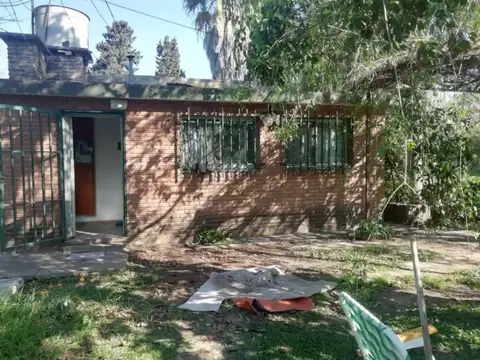 Casa en venta 2 dormitorios y 2 cocheras en  Arroyo Seco