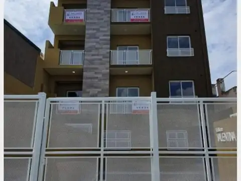 Departamento de 2 amb. Frente