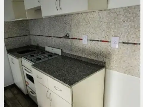 Departamento en Alquiler en Villa Luzuriaga, $ 550.000