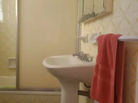 OLIVOS Departamento de 2 ambientes Cocina con lavadero, baño completo