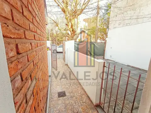 Depto Tipo Casa en Venta en Ramos Mejía, USD 45.000