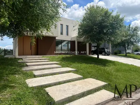 Venta Casa en San Lucas a la Laguna 3 dormitorios, Canning