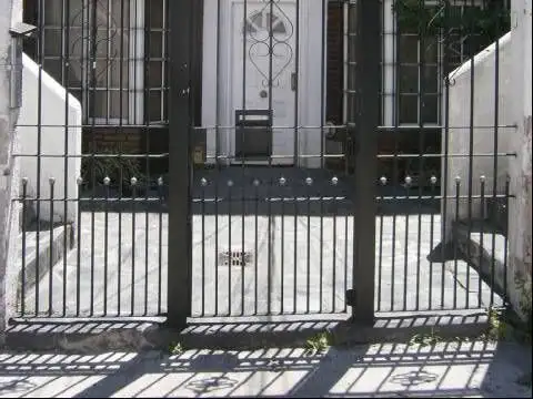 Arenales 300, Piso 1