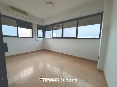 Oficina en Alquiler en Bahía Blanca, $ 790.000