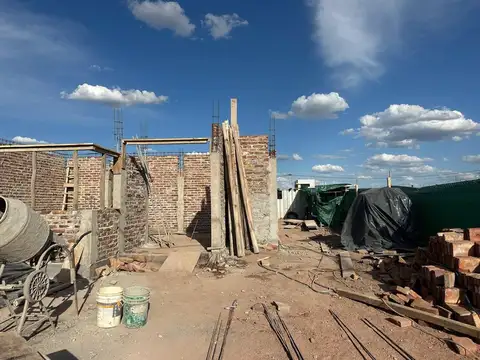 Casa 3 ambientes con 2 baños