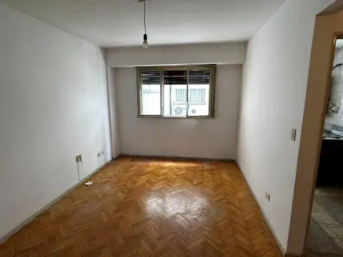 Departamento en Alquiler en Abasto, $ 490.000