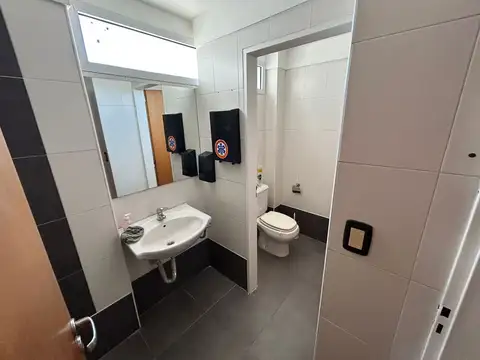 Oficina en Venta con 2 cocheras