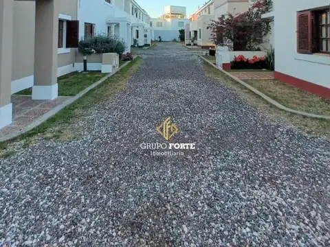 DÚPLEX EN HOUSING TERRAZAS DEL CHATEAU
