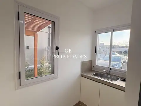 Venta de Casa 4 Ambientes en Santa Emilia, Pilar