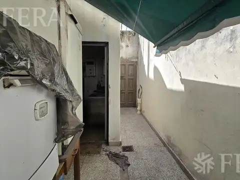 Depto Tipo Casa en Venta en Villa Dominico, USD 45.000
