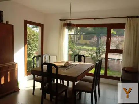 Casa 3 ambientes con 2 baños