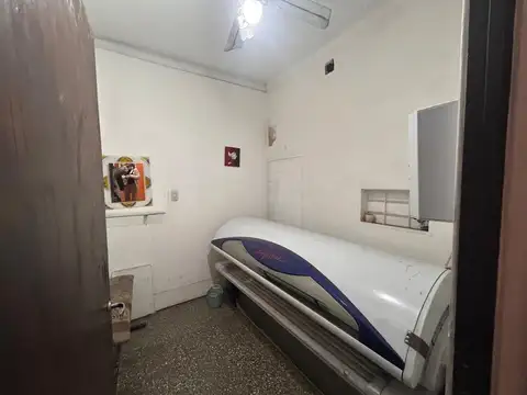 VENDO PROPIEDAD APTA COMERCIAL AV ROCA Y ALEM