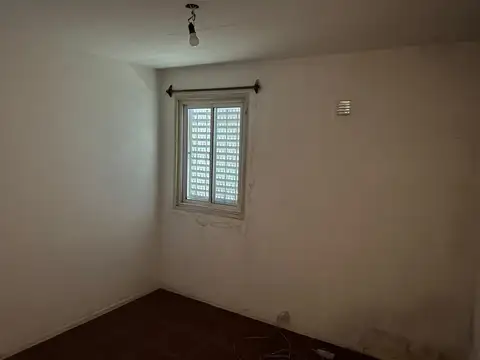 DEPARTAMENTO DE TRES AMBIENTES A  REFACCIONAR