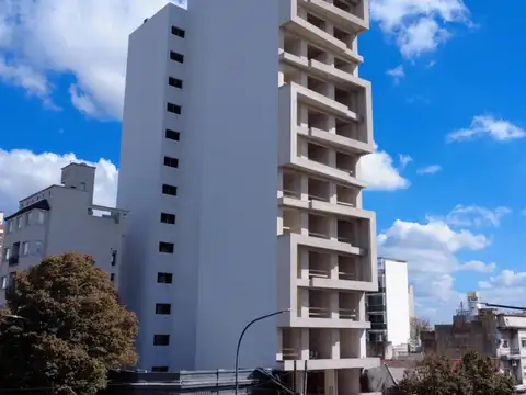 7 e/ 37 y Plaza Olazábal