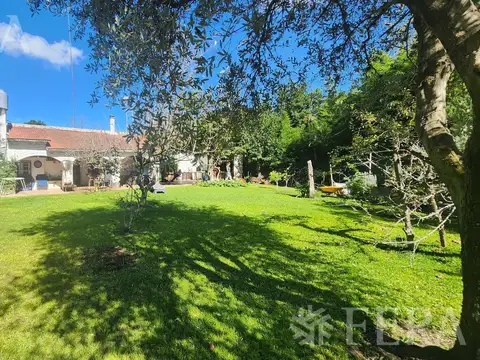 Venta casa 4 ambientes con piscina en Glew