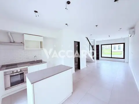 Casa 3 ambientes con 2 baños