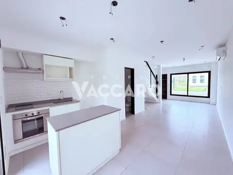Casa en Alquiler en María del Buen Ayre, USD 1.200