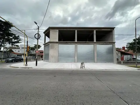 Avellaneda esquina Viejo 100