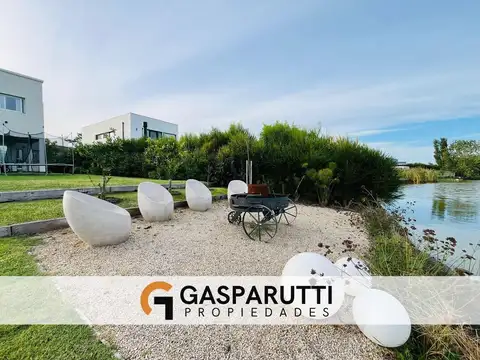 Casa en Venta en El Cantón, USD 308.000