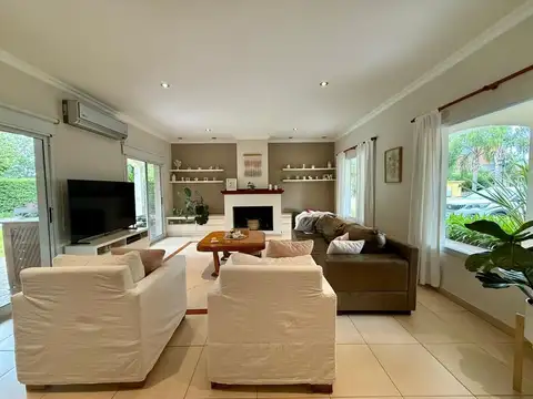 Casa en Venta en Quintas Del Sol, USD 295.000