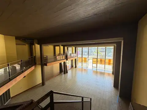 GRAN LOCAL EN ALQUILER